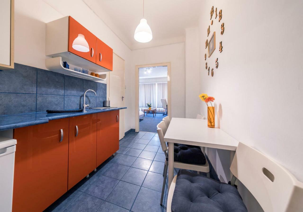 Urania Apartman Appartamento Budapest Esterno foto